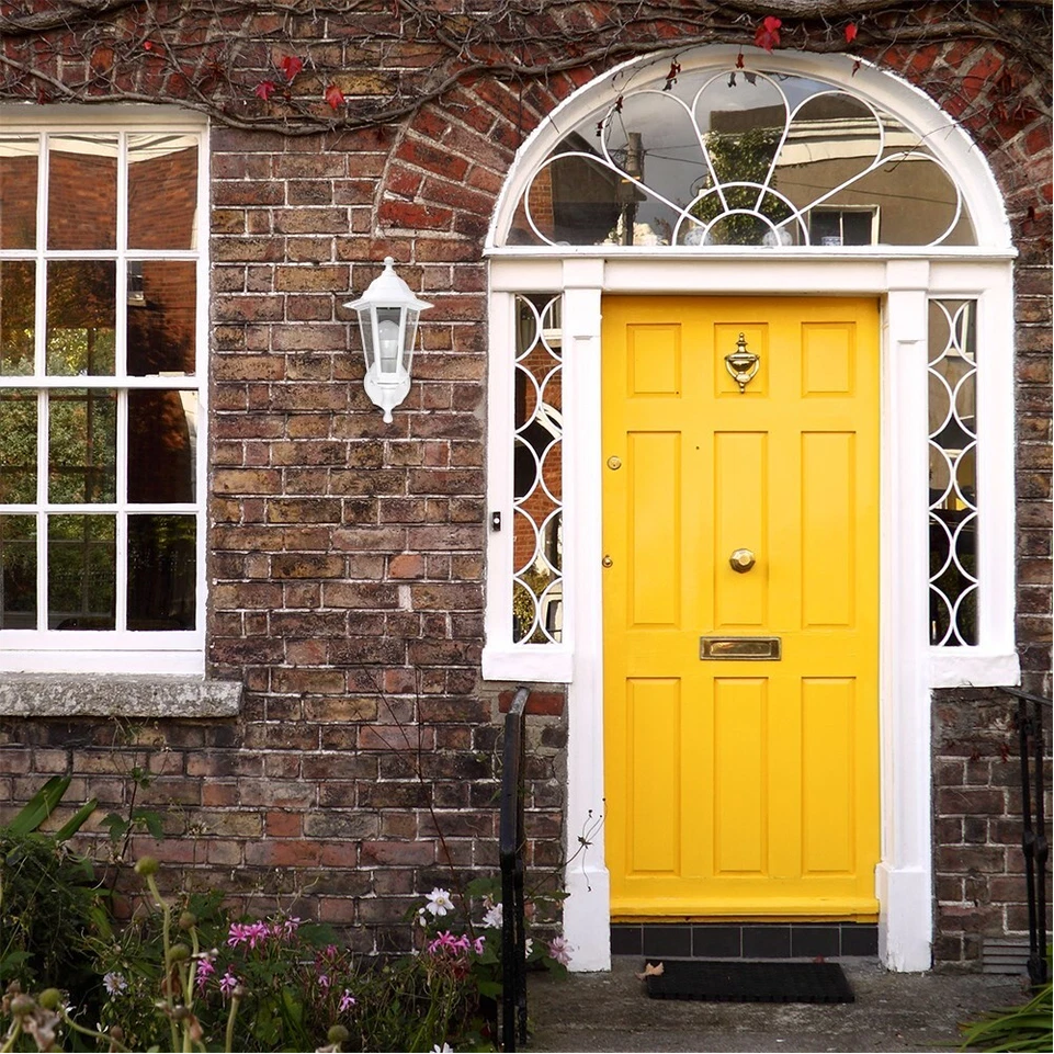 Traditional Outdoor Wall Lantern IP44 – Weatherproof LED Garden Wall Light for Patio, Yard & Porch