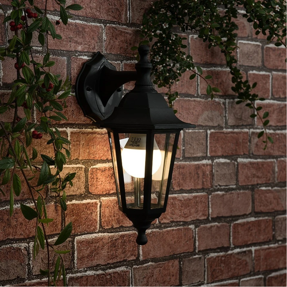 Traditional Outdoor Wall Lantern IP44 – Weatherproof LED Garden Wall Light for Patio, Yard & Porch